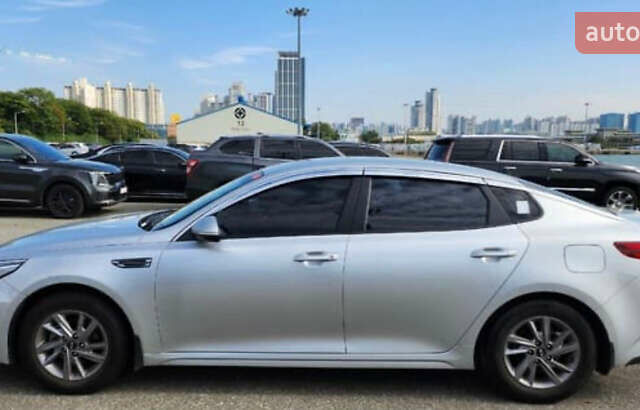 Сірий Кіа K5, об'ємом двигуна 2 л та пробігом 280 тис. км за 8800 $, фото 5 на Automoto.ua