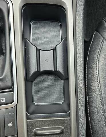 Серый Киа K5, объемом двигателя 2 л и пробегом 206 тыс. км за 14900 $, фото 28 на Automoto.ua