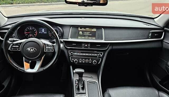 Серый Киа K5, объемом двигателя 2 л и пробегом 206 тыс. км за 14900 $, фото 19 на Automoto.ua