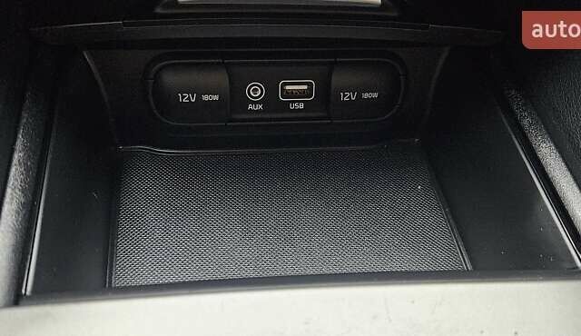 Серый Киа K5, объемом двигателя 2 л и пробегом 206 тыс. км за 14900 $, фото 27 на Automoto.ua