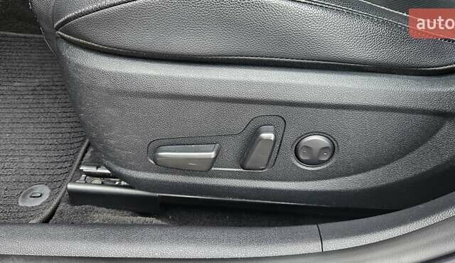 Серый Киа K5, объемом двигателя 2 л и пробегом 206 тыс. км за 14900 $, фото 14 на Automoto.ua