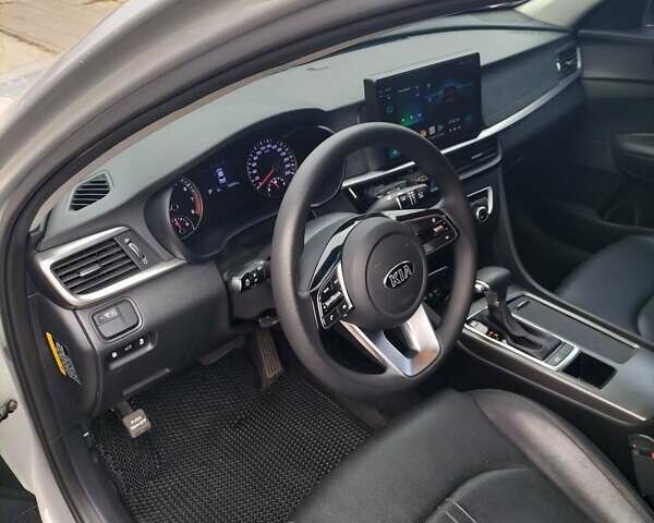 Серый Киа K5, объемом двигателя 2 л и пробегом 176 тыс. км за 16500 $, фото 12 на Automoto.ua