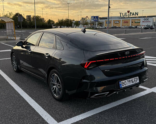 Серый Киа K5, объемом двигателя 2 л и пробегом 192 тыс. км за 19900 $, фото 13 на Automoto.ua