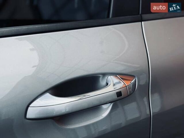 Серый Киа K5, объемом двигателя 2 л и пробегом 152 тыс. км за 21200 $, фото 11 на Automoto.ua