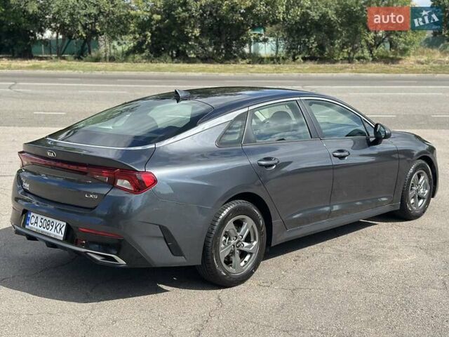 Серый Киа K5, объемом двигателя 1.6 л и пробегом 76 тыс. км за 21500 $, фото 26 на Automoto.ua