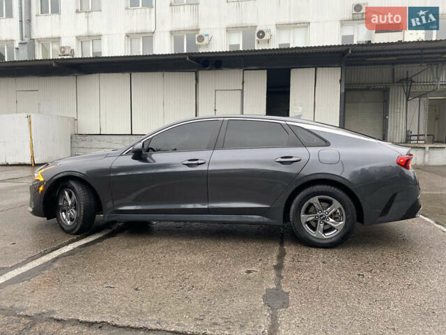 Серый Киа K5, объемом двигателя 1.6 л и пробегом 140 тыс. км за 20500 $, фото 8 на Automoto.ua