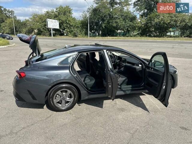 Сірий Кіа K5, об'ємом двигуна 1.6 л та пробігом 76 тис. км за 21300 $, фото 46 на Automoto.ua