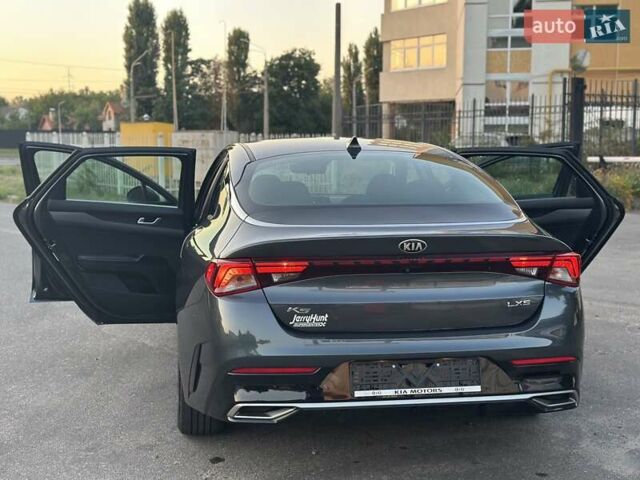 Сірий Кіа K5, об'ємом двигуна 1.6 л та пробігом 76 тис. км за 21300 $, фото 11 на Automoto.ua
