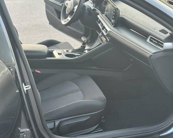 Серый Киа K5, объемом двигателя 1.6 л и пробегом 76 тыс. км за 21500 $, фото 19 на Automoto.ua