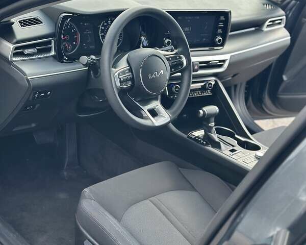 Сірий Кіа K5, об'ємом двигуна 1.6 л та пробігом 76 тис. км за 21300 $, фото 36 на Automoto.ua