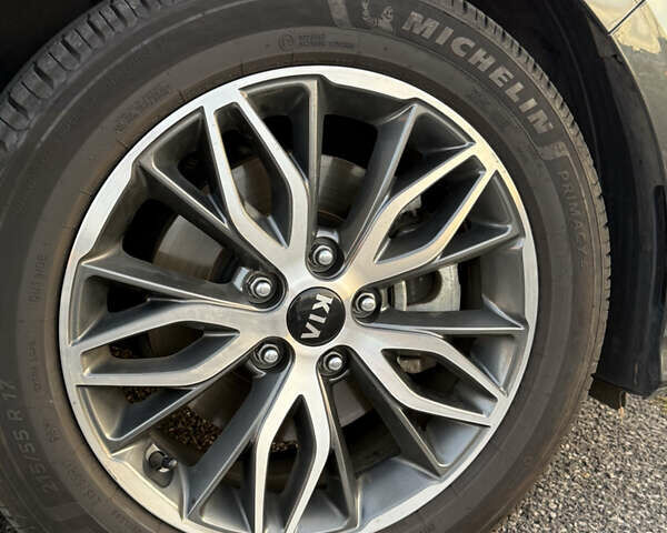 Серый Киа K5, объемом двигателя 2 л и пробегом 192 тыс. км за 19900 $, фото 10 на Automoto.ua