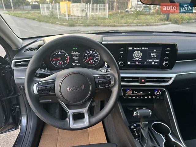 Сірий Кіа K5, об'ємом двигуна 1.6 л та пробігом 76 тис. км за 21300 $, фото 14 на Automoto.ua