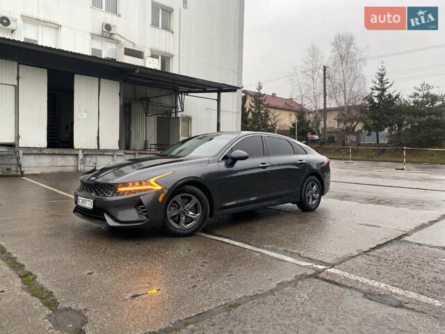 Серый Киа K5, объемом двигателя 1.6 л и пробегом 140 тыс. км за 20500 $, фото 7 на Automoto.ua