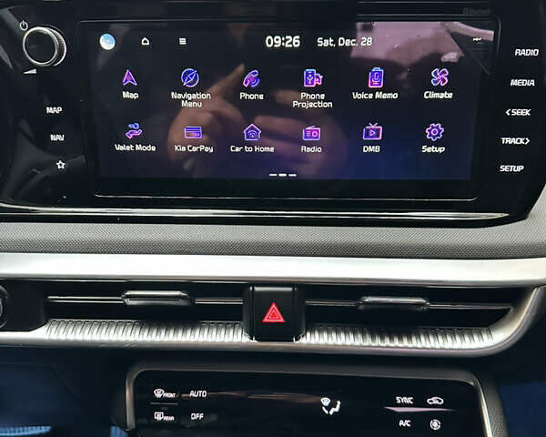 Сірий Кіа K5, об'ємом двигуна 2 л та пробігом 180 тис. км за 21200 $, фото 14 на Automoto.ua