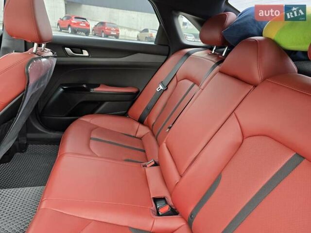 Сірий Кіа K5, об'ємом двигуна 1.6 л та пробігом 54 тис. км за 22800 $, фото 14 на Automoto.ua