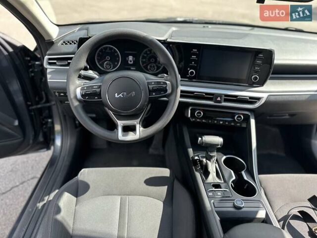 Сірий Кіа K5, об'ємом двигуна 1.6 л та пробігом 76 тис. км за 21300 $, фото 41 на Automoto.ua