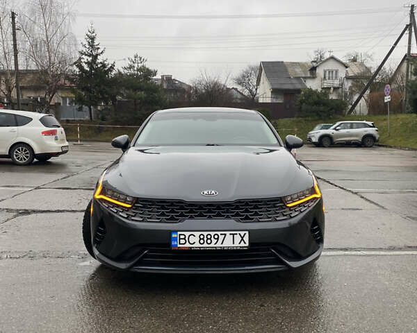 Серый Киа K5, объемом двигателя 1.6 л и пробегом 140 тыс. км за 20500 $, фото 1 на Automoto.ua