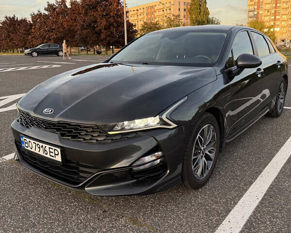Серый Киа K5, объемом двигателя 2 л и пробегом 192 тыс. км за 19900 $, фото 4 на Automoto.ua