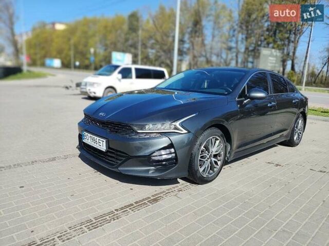Серый Киа K5, объемом двигателя 2 л и пробегом 193 тыс. км за 20800 $, фото 1 на Automoto.ua