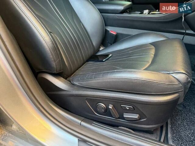 Сірий Кіа K5, об'ємом двигуна 2 л та пробігом 133 тис. км за 24700 $, фото 20 на Automoto.ua