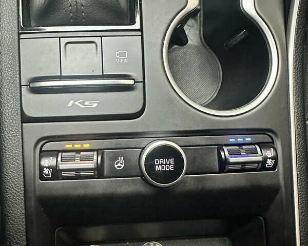 Сірий Кіа K5, об'ємом двигуна 2 л та пробігом 180 тис. км за 21200 $, фото 18 на Automoto.ua