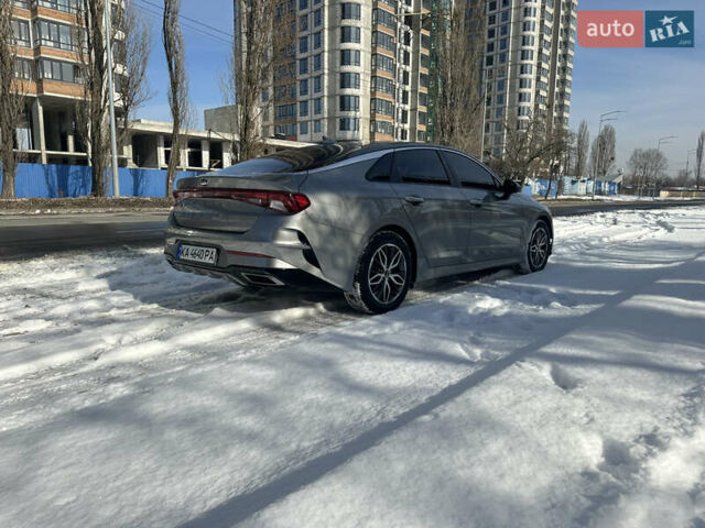 Серый Киа K5, объемом двигателя 2 л и пробегом 116 тыс. км за 21799 $, фото 4 на Automoto.ua