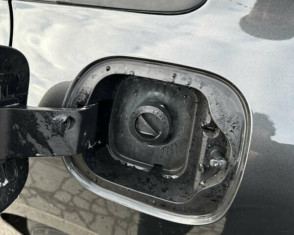 Серый Киа K5, объемом двигателя 2 л и пробегом 138 тыс. км за 20500 $, фото 15 на Automoto.ua