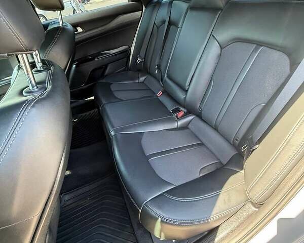 Серый Киа K5, объемом двигателя 1.6 л и пробегом 18 тыс. км за 24500 $, фото 16 на Automoto.ua