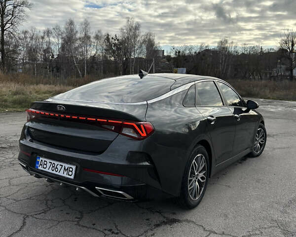 Серый Киа K5, объемом двигателя 2 л и пробегом 138 тыс. км за 20500 $, фото 4 на Automoto.ua