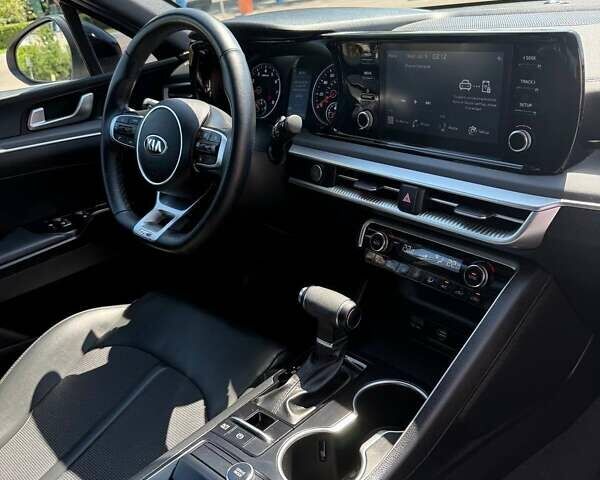 Серый Киа K5, объемом двигателя 1.6 л и пробегом 18 тыс. км за 24500 $, фото 10 на Automoto.ua