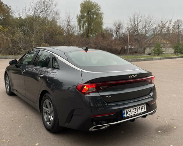 Серый Киа K5, объемом двигателя 1.6 л и пробегом 10 тыс. км за 19900 $, фото 5 на Automoto.ua