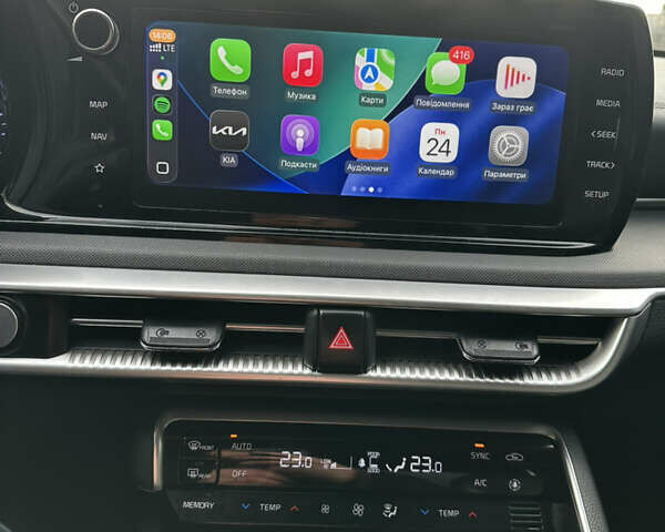 Серый Киа K5, объемом двигателя 2 л и пробегом 138 тыс. км за 20500 $, фото 13 на Automoto.ua