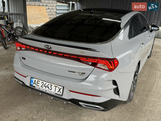 Серый Киа K5, объемом двигателя 1.6 л и пробегом 55 тыс. км за 25000 $, фото 1 на Automoto.ua