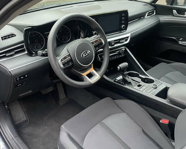 Сірий Кіа K5, об'ємом двигуна 1.6 л та пробігом 17 тис. км за 18800 $, фото 7 на Automoto.ua
