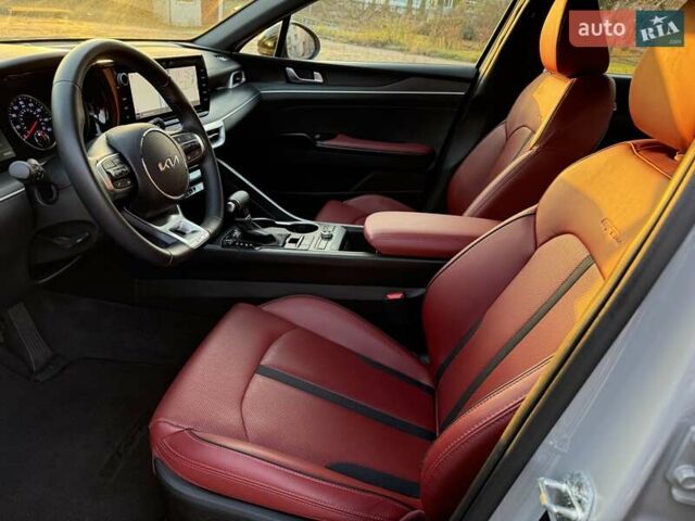 Сірий Кіа K5, об'ємом двигуна 1.6 л та пробігом 59 тис. км за 21800 $, фото 15 на Automoto.ua