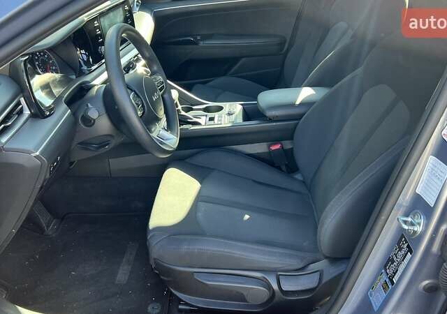 Сірий Кіа K5, об'ємом двигуна 1.6 л та пробігом 62 тис. км за 22600 $, фото 8 на Automoto.ua