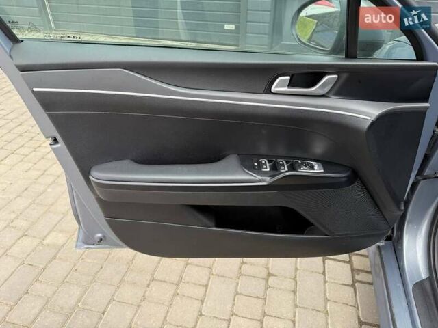 Сірий Кіа K5, об'ємом двигуна 1.6 л та пробігом 58 тис. км за 22600 $, фото 9 на Automoto.ua