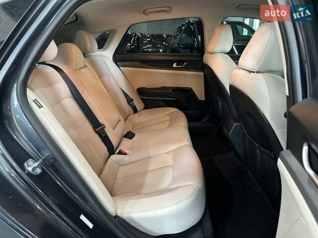 Сірий Кіа K5, об'ємом двигуна 1.6 л та пробігом 68 тис. км за 15999 $, фото 14 на Automoto.ua