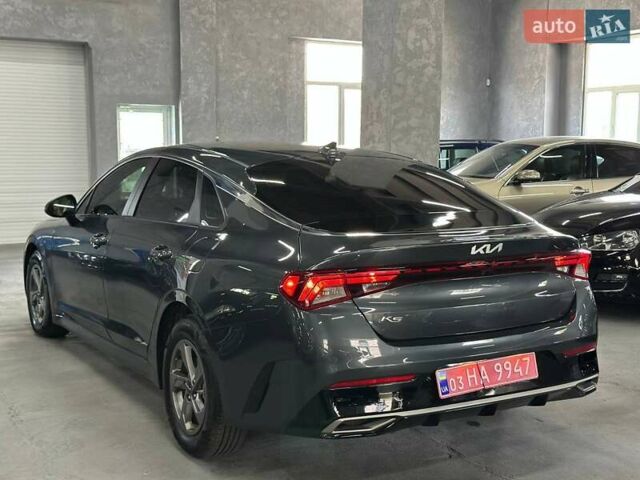 Сірий Кіа K5, об'ємом двигуна 1.6 л та пробігом 68 тис. км за 15999 $, фото 3 на Automoto.ua
