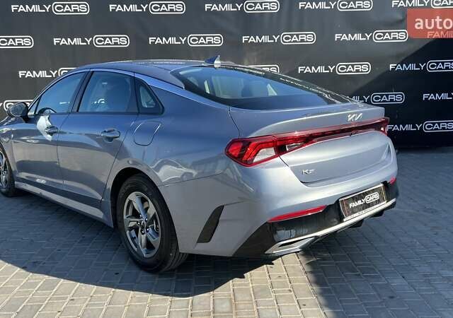 Сірий Кіа K5, об'ємом двигуна 1.6 л та пробігом 62 тис. км за 22600 $, фото 6 на Automoto.ua