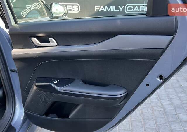 Сірий Кіа K5, об'ємом двигуна 1.6 л та пробігом 62 тис. км за 22600 $, фото 17 на Automoto.ua