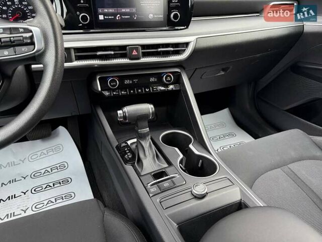 Сірий Кіа K5, об'ємом двигуна 1.6 л та пробігом 58 тис. км за 22600 $, фото 18 на Automoto.ua