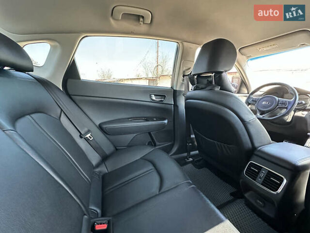 Синий Киа K5, объемом двигателя 1.69 л и пробегом 179 тыс. км за 13500 $, фото 19 на Automoto.ua