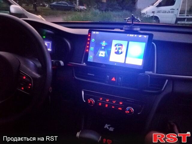 Синій Кіа K5, об'ємом двигуна 2 л та пробігом 288 тис. км за 11000 $, фото 8 на Automoto.ua