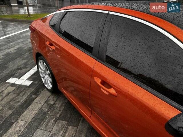Оранжевый Киа K5, объемом двигателя 2 л и пробегом 323 тыс. км за 9400 $, фото 4 на Automoto.ua