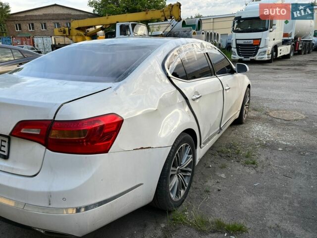 Білий Кіа K7, об'ємом двигуна 3 л та пробігом 260 тис. км за 4200 $, фото 13 на Automoto.ua