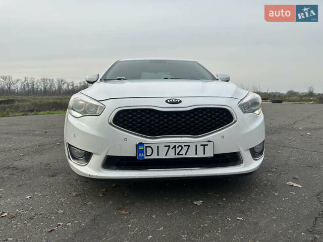 Белый Киа K7, объемом двигателя 3 л и пробегом 235 тыс. км за 11699 $, фото 12 на Automoto.ua