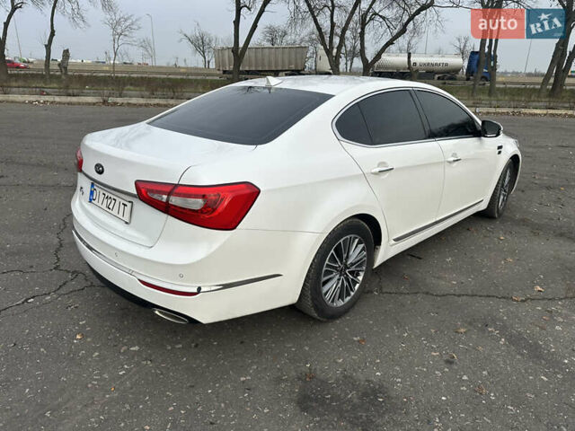 Белый Киа K7, объемом двигателя 3 л и пробегом 235 тыс. км за 11699 $, фото 9 на Automoto.ua