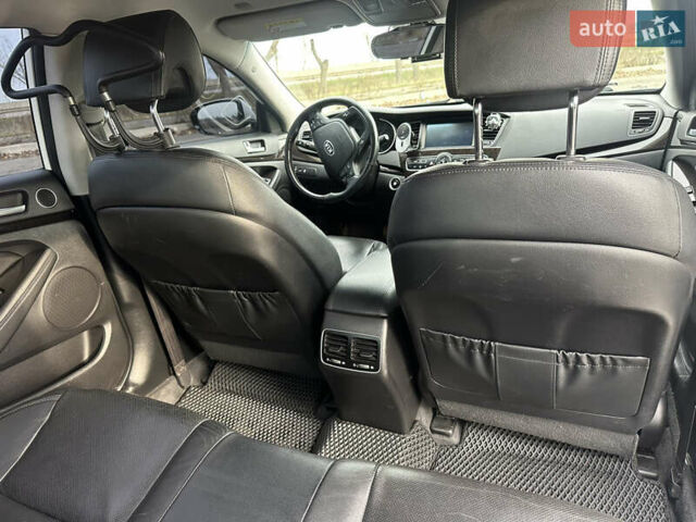 Белый Киа K7, объемом двигателя 3 л и пробегом 235 тыс. км за 11699 $, фото 28 на Automoto.ua