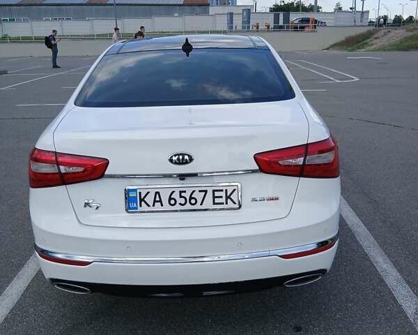 Белый Киа K7, объемом двигателя 3 л и пробегом 246 тыс. км за 11800 $, фото 7 на Automoto.ua